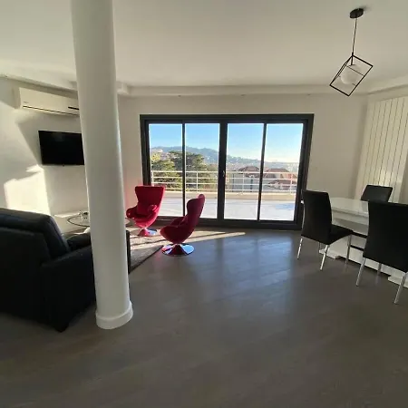 C010 - Magnifique Toit Terrasse 戛纳
