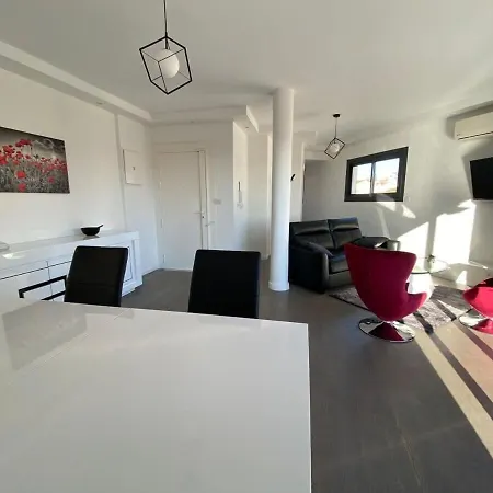 C010 - Magnifique Toit Terrasse *